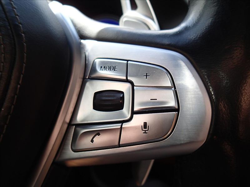BMW Řada 7 3,0 740Ld ,XDRIVE - fotka 21 z 59