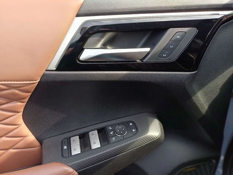 Mitsubishi Outlander Instyle+ 2,4 MIVEC 2xelektromo - fotka 6 z 16