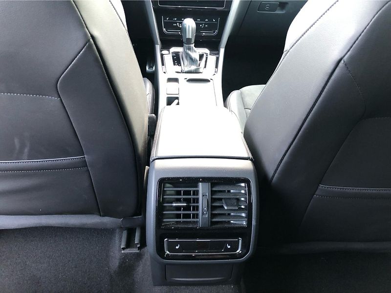 Volkswagen Arteon SB R-Line 2,0 TDI 7DSG 4MOT - fotka 22 z 30