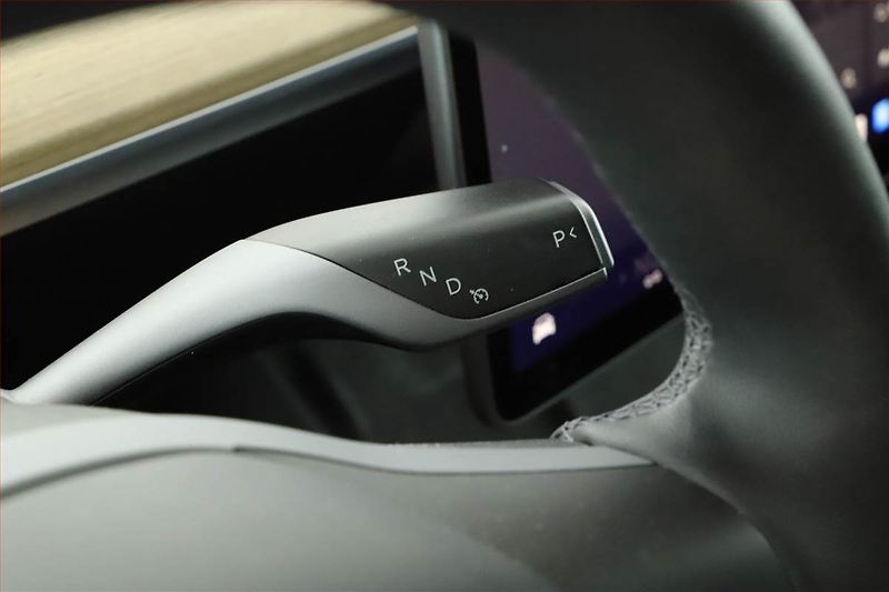 Tesla Model Y (2023) RWD LFP 60kWh, SoH 95% - fotka 10 z 30
