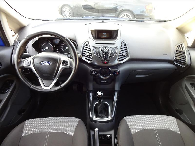 Ford EcoSport 1.0 EcoBoost 92kW - fotka 33 z 51
