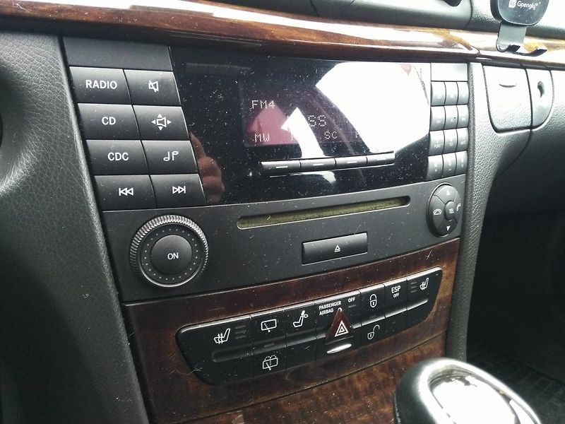 Mercedes-Benz Třídy E 220 CDI - fotka 20 z 32