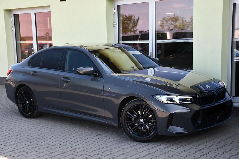 BMW Řada 3 320d xDrive M-SPORT  - fotka 7 z 43
