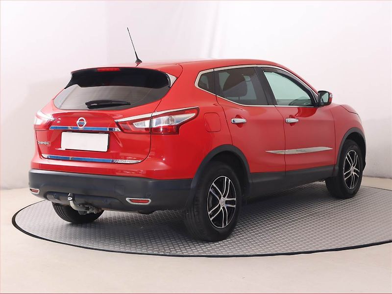 Nissan Qashqai (2016) 1.2 DIG-T, Serv.kniha - fotka 5 z 17