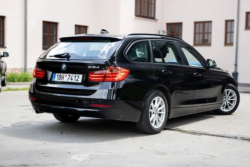BMW Řada 3 Nebourané, pravidelně servis - fotka 5 z 36
