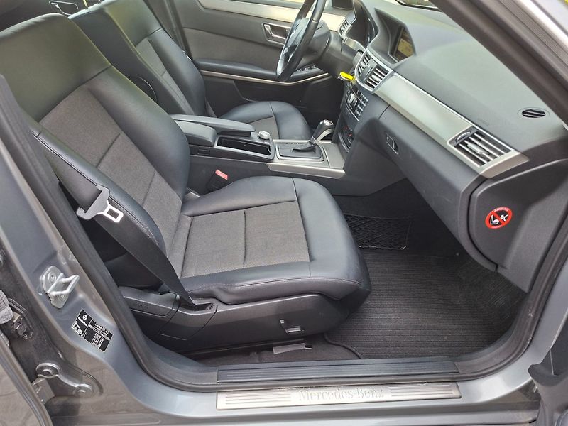 Mercedes-Benz Třídy E (2011) E 250 CDI 150kW 4MATIC - fotka 25 z 41