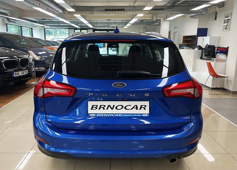 Ford Focus Titanium 1,5Ecoblue REZERVACE - fotka 5 z 29