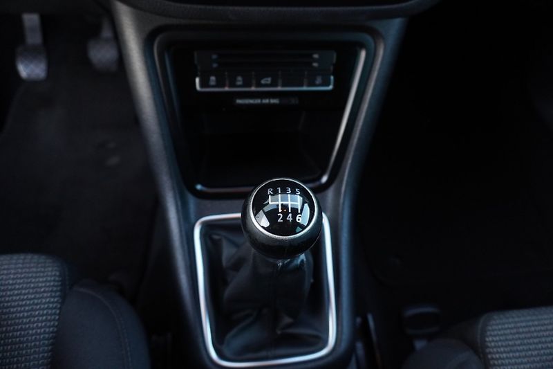 Volkswagen Sharan 1.4 TSI 7MÍST BEZ KOROZE - fotka 23 z 30
