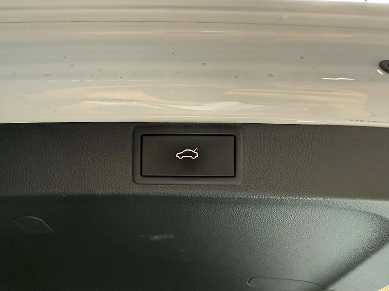 Škoda Octavia 2.0 TDI 110kW DSG Style Combi - fotka 14 z 14