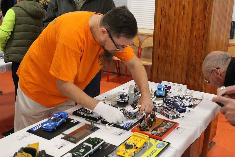 Vítězný model kategorie závodních vozů seniorů, Bugatti Type 35B Přemysla Bartoše. Se skutečným vozem si Eliška Junková dojela pro 5. místo při závodě Targa Florio 1928.