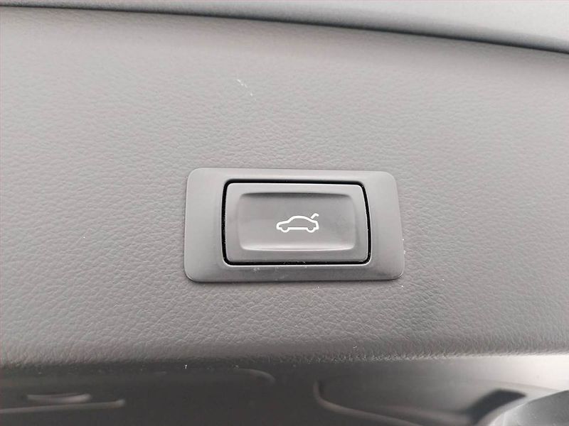 Audi A6 (2015) 3.0 TDI, Automat, Serv.kniha - fotka 16 z 23