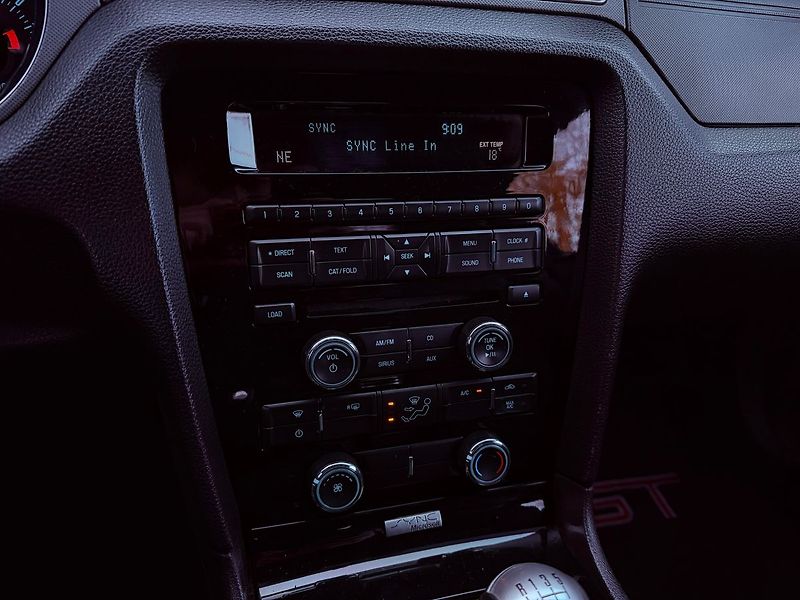 Ford Mustang 5.0 GT Manuál - fotka 8 z 23