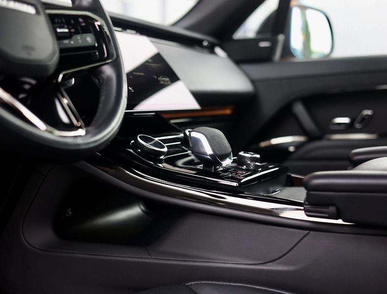 Land Rover Range Rover Sport (2022) 3.0 V6 ehybrid - fotka 35 z 45