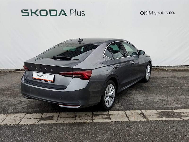 Škoda Octavia (2025) Top Selection 1,5 Tsi 110 Kw D - fotka 2 z 36