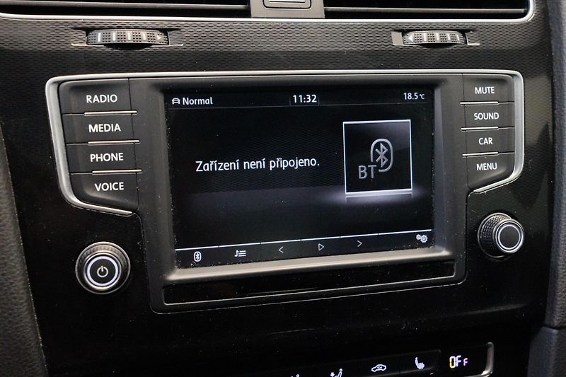 Volkswagen Golf - fotka 19 z 26