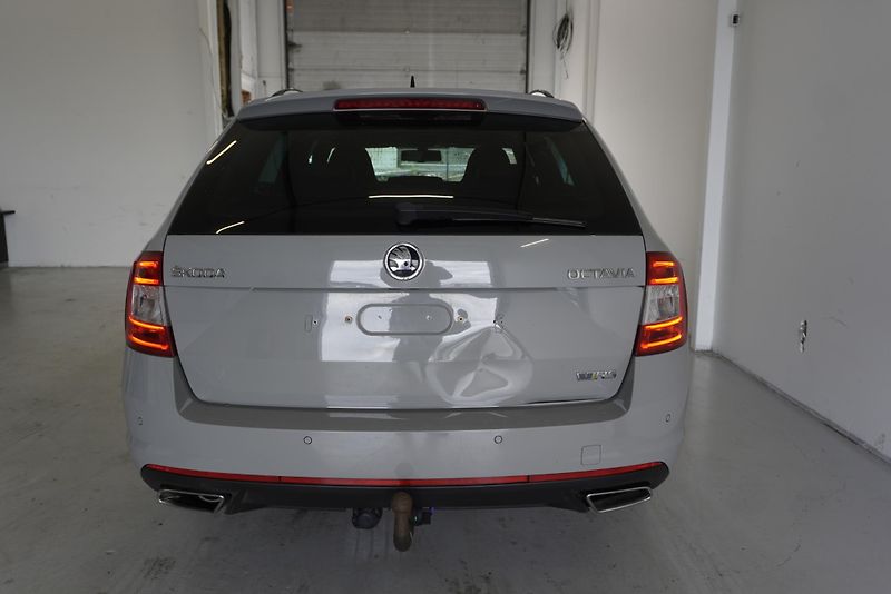 Škoda Octavia RS 2.0 TDi 135 kW MANUÁL - fotka 6 z 26