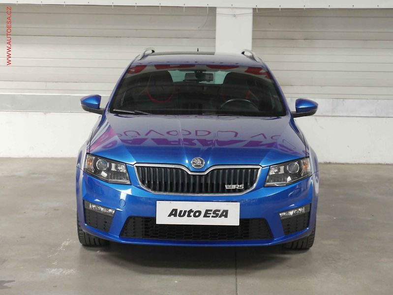 Škoda Octavia (2013) 2.0 TSI, 2.maj,ČR, Navi - fotka 2 z 24