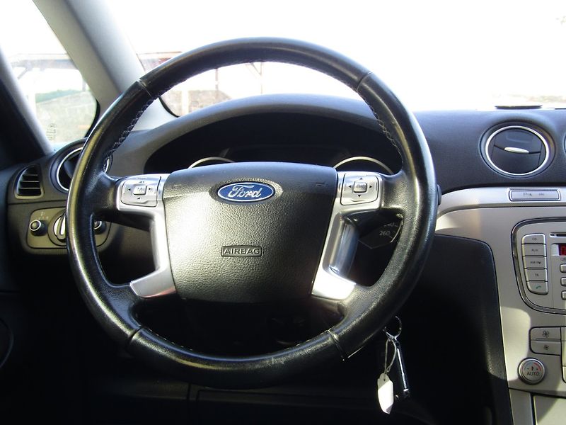 Ford S-MAX (2010) 2.0 TDCi EURO 5 - fotka 16 z 43