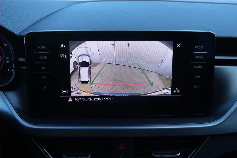 Škoda Kamiq (2019) 1.0 TSI, Automat, Navi - fotka 18 z 27