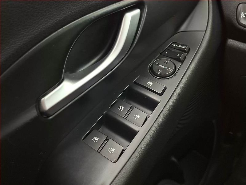 Hyundai i30 (2020) 1.5 DPI, Serv.kniha, Tempomat - fotka 17 z 18