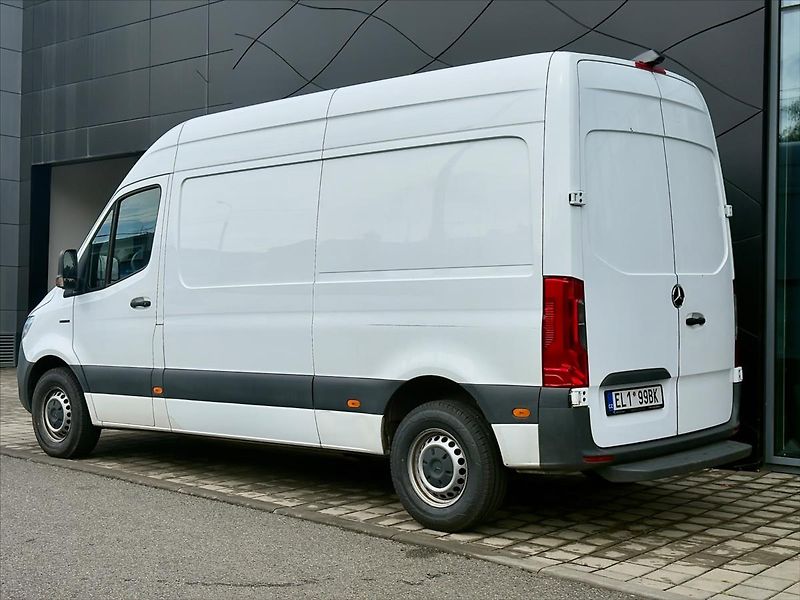 Mercedes-Benz eSprinter 0,0 312 KAWA S 47kWh - fotka 3 z 19