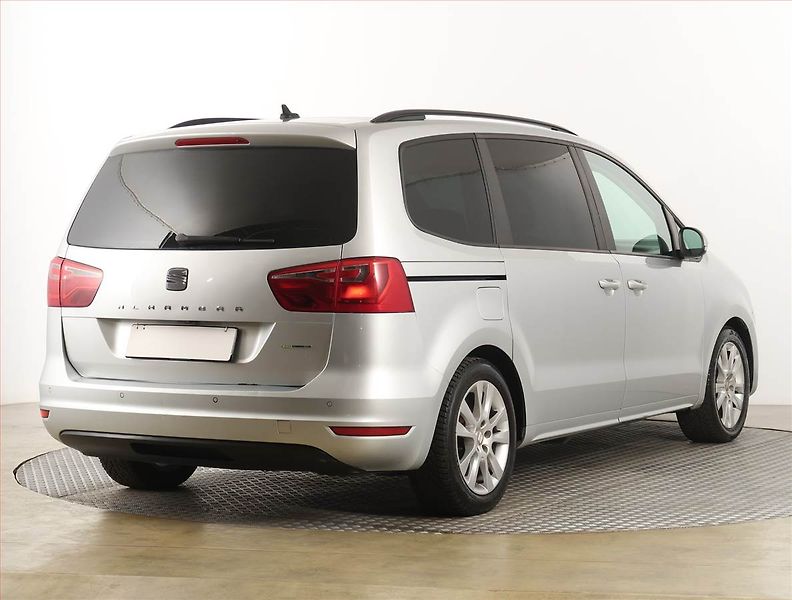 Seat Alhambra (2010) 2.0 TDI, Navi, Tempomat - fotka 5 z 26