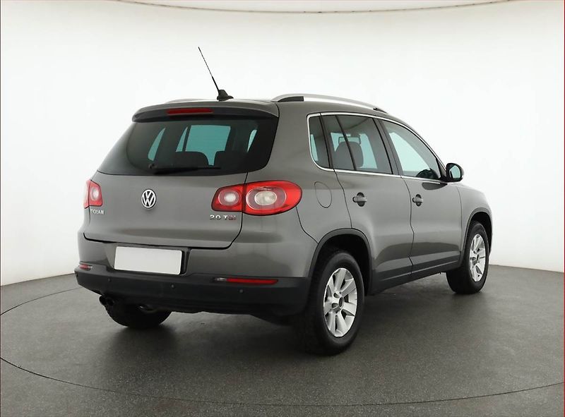 Volkswagen Tiguan (2009) 2.0 TSI, 4X4, Automat, Navi - fotka 5 z 18