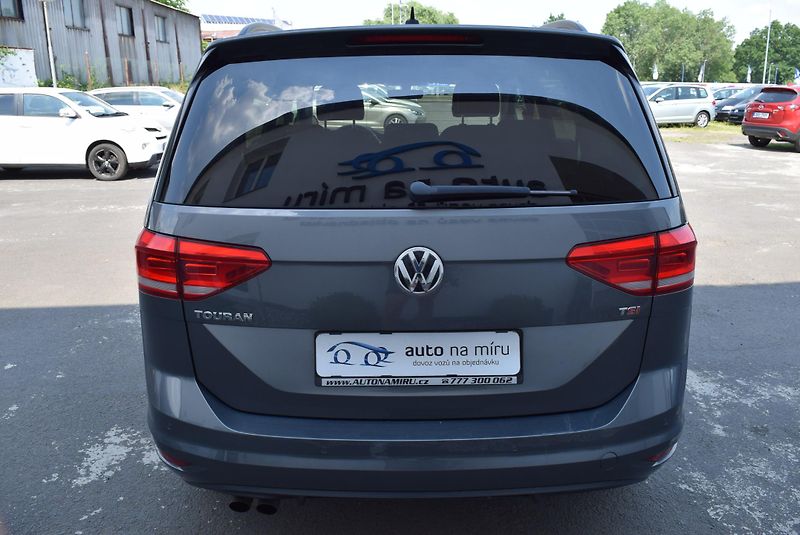 Volkswagen Touran (2017) 1.4TSI 110kw CLBMT 7MÍST TAŽNÉ - fotka 8 z 41