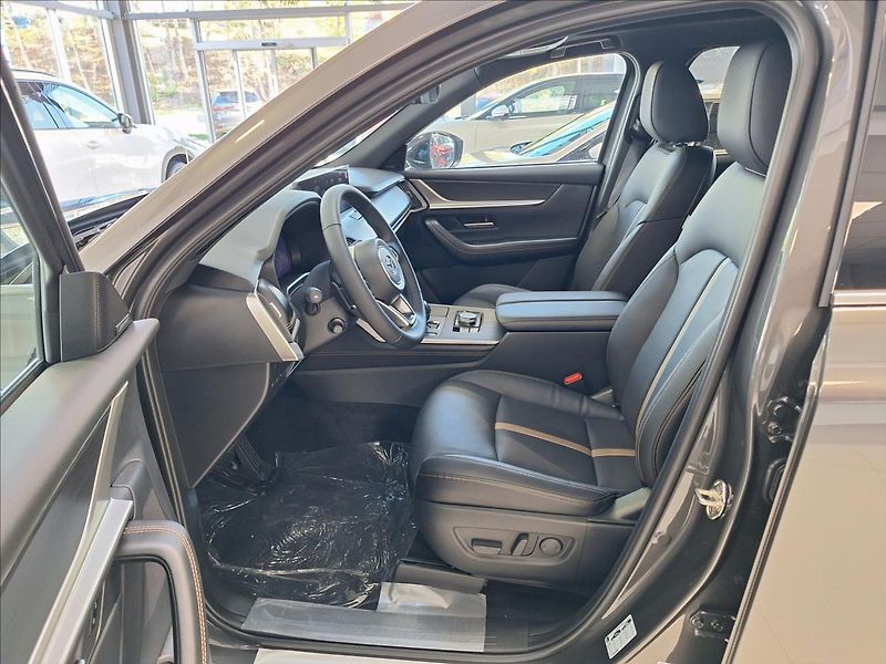 Mazda CX-80 (2026) 3.3 D 254k AWD AT8 HOMURA PLUS - fotka 3 z 17