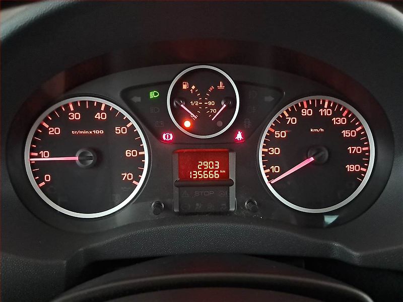 Peugeot Expert (2015) 2.0 HDi, Bus, 8Míst, ČR, DPH - fotka 11 z 16