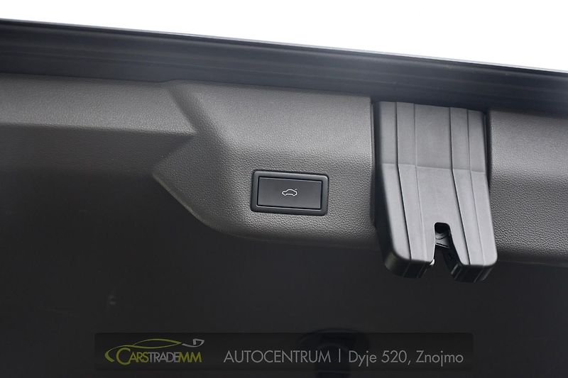 Volkswagen Multivan 2.0TDi REZERVACE - fotka 51 z 57