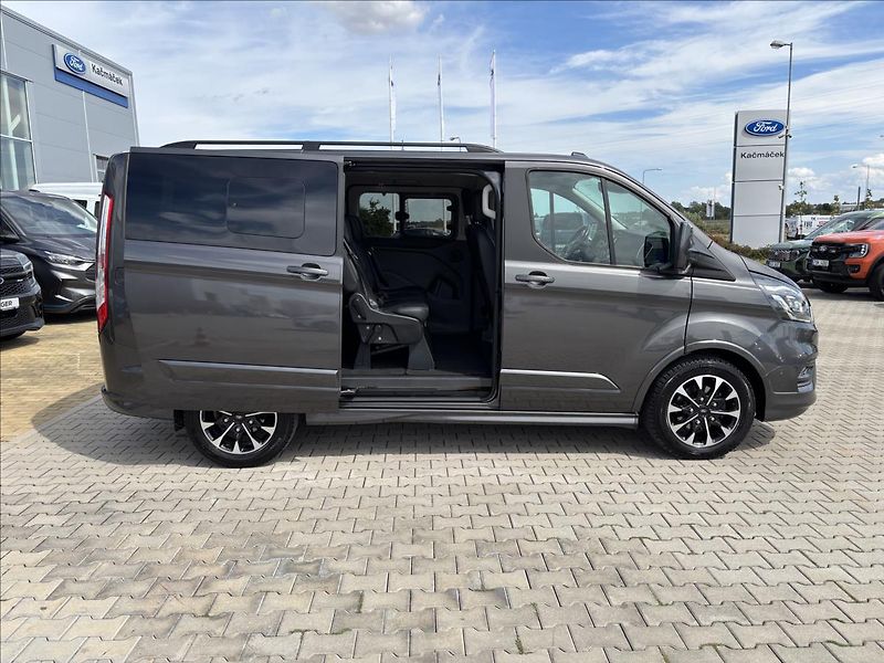 Ford Tourneo Custom 2,0 EcoBlue Titanium X 136kW - fotka 14 z 45