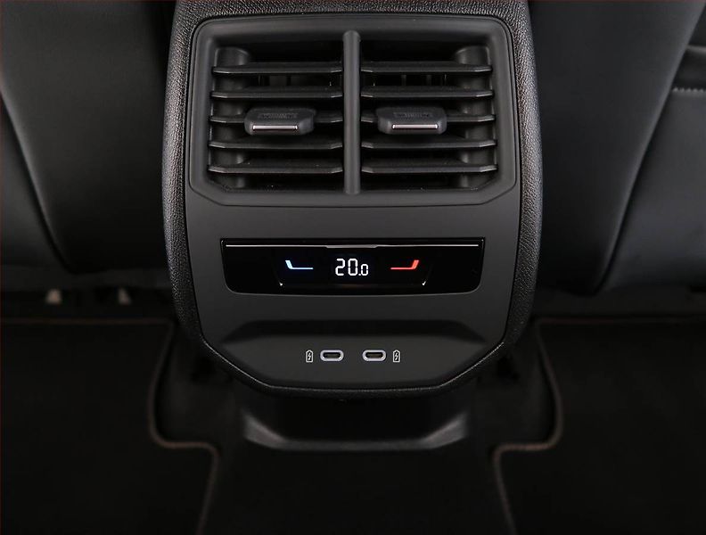 Cupra Formentor (2022) 1.5 TSI - fotka 24 z 28