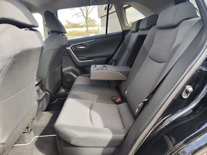 Toyota RAV4 2.5 HEV/163kW Comort AT - fotka 13 z 29