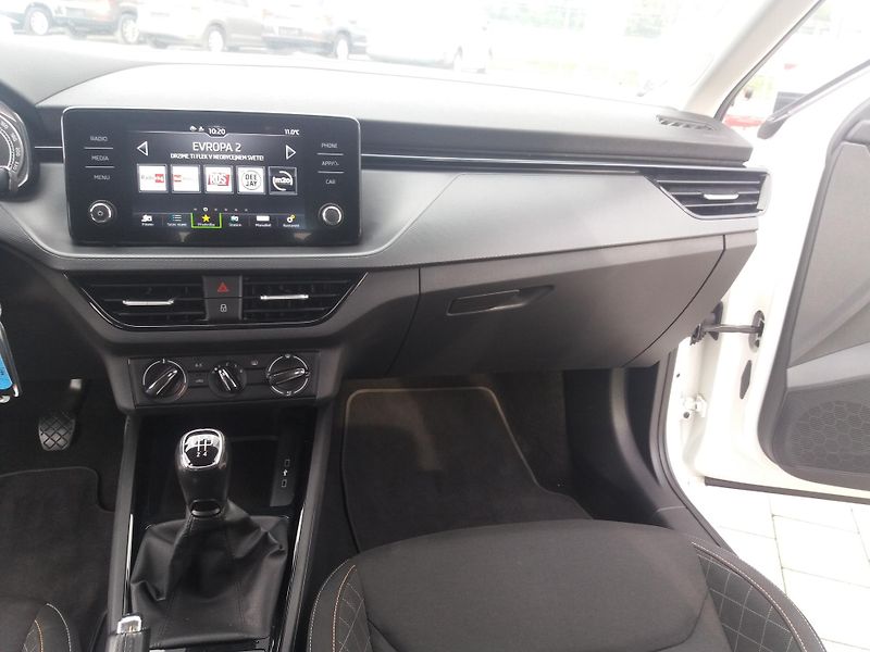 Škoda Scala 1.0TSi,70kW,LED,P.SENZOR,CEBIA - fotka 12 z 23