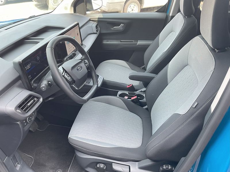 Ford Tourneo Courier Titanium, Tourneo, 43 kWh Elek - fotka 19 z 24