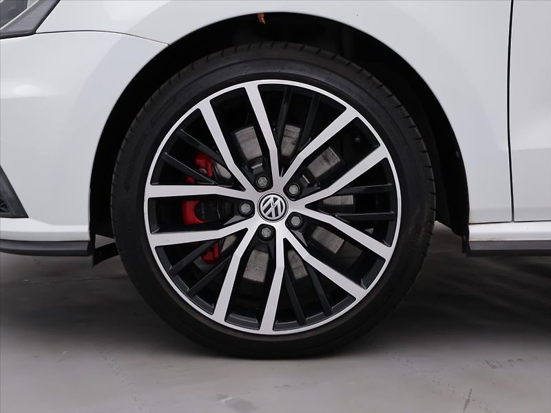 Volkswagen Polo 1.8 TSI 141kW GTI DSG 1.Majite - fotka 26 z 33