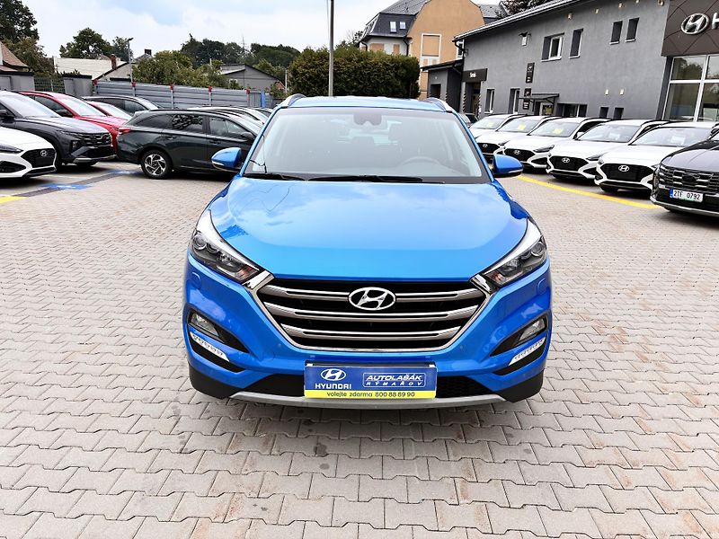 Hyundai Tucson 4x4, STYLE,TAŽNÉ,1.MAJITEL - fotka 2 z 28