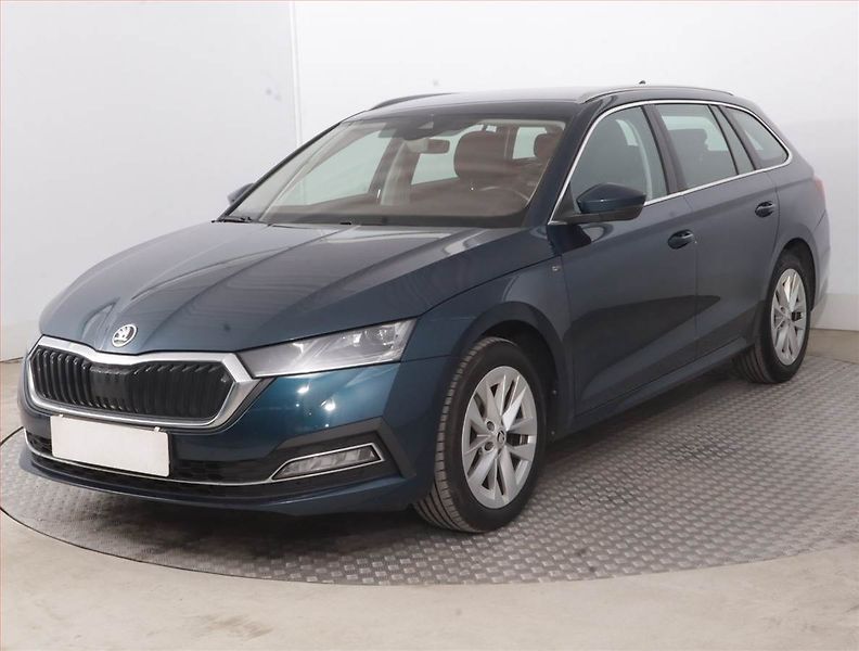 Škoda Octavia (2022) 2.0 TDI - fotka 2 z 15
