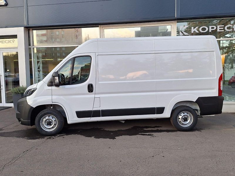 Peugeot Boxer (2026) FG 3300 L2H2 BHDi 140k MAN6 - fotka 3 z 15