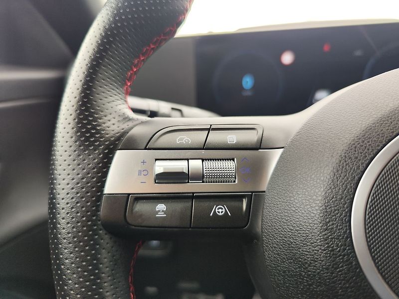 Hyundai Kona EV65kWh/150kW N-Line+ - fotka 31 z 39