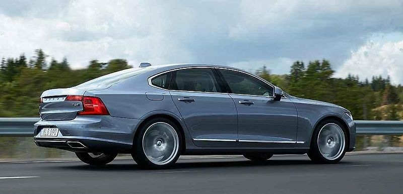 Volvo S90.