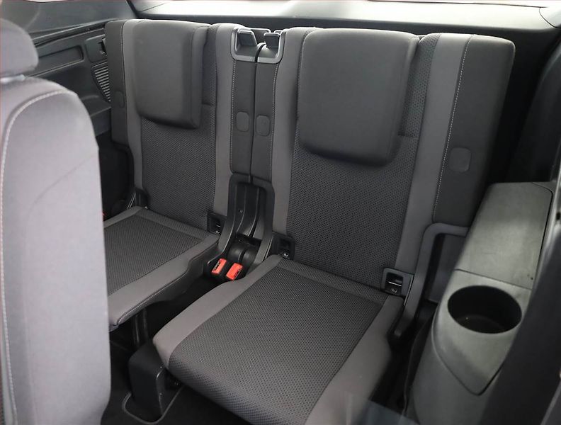 Volkswagen Touran (2016) 1.6 TDI, 7 míst, Serv.kniha - fotka 17 z 19