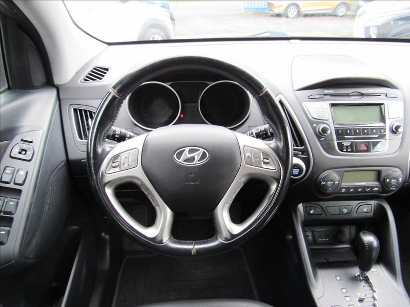 Hyundai ix35 2,0 i 120kW Automat Style - fotka 12 z 30