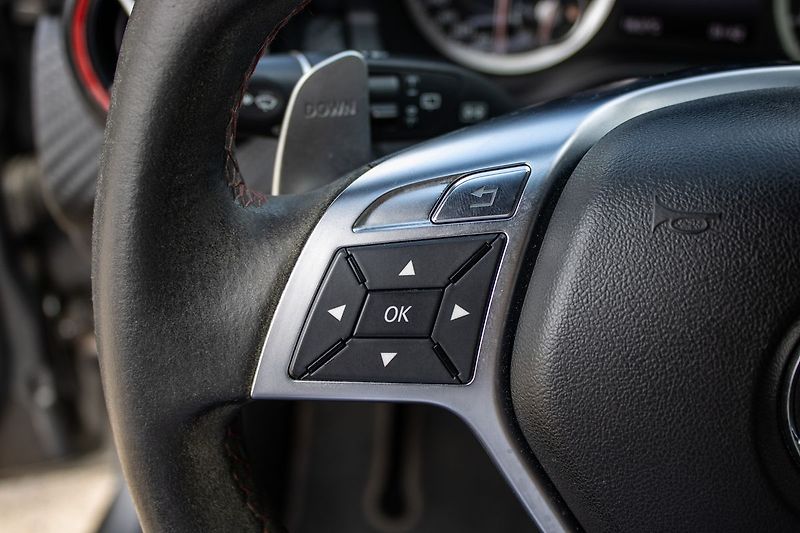 Mercedes-Benz Třídy A 4MATIC 2013 - fotka 31 z 41