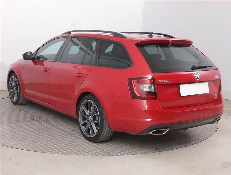Škoda Octavia (2018) RS 2.0 TSI - fotka 4 z 23