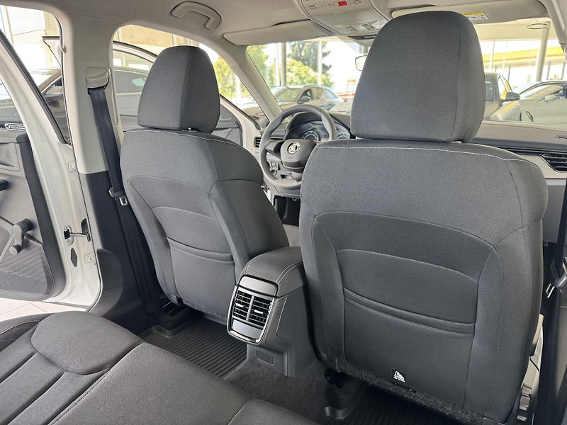 Škoda Kamiq 1,0TSI*Tempomat*PDC*REZERVACE! - fotka 16 z 29
