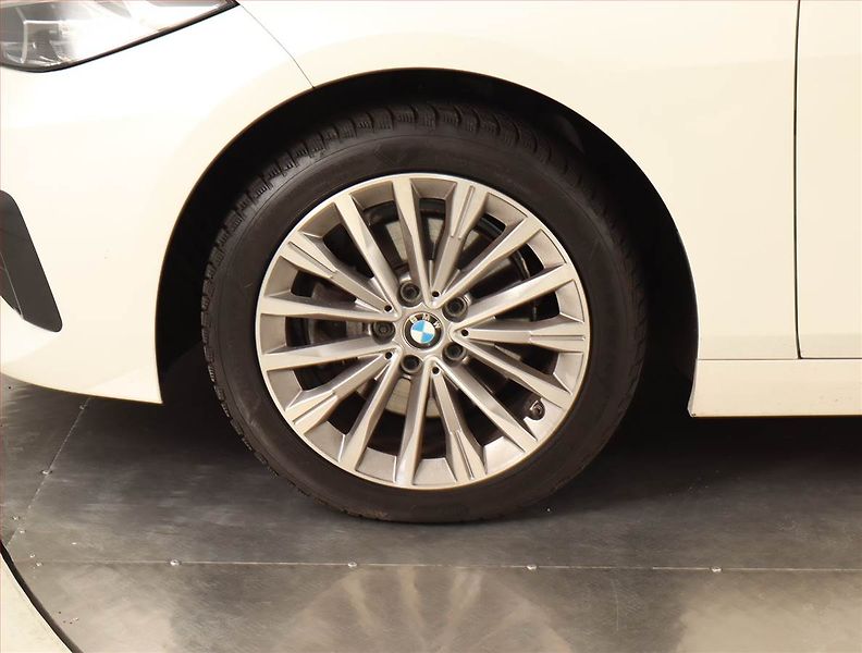 BMW Řada 2 (2020) 218d Gran Coupé - fotka 12 z 17