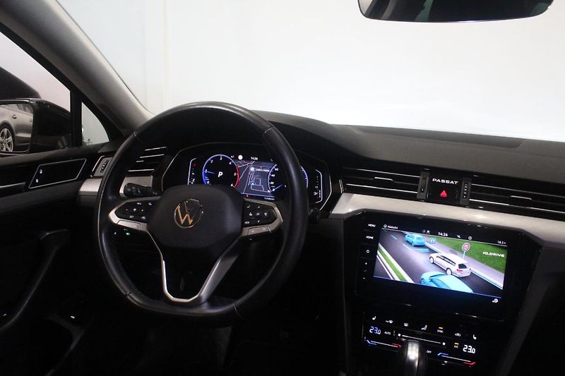 Volkswagen Passat (2021) 2.0TDI DSG Matrix display  - fotka 25 z 31