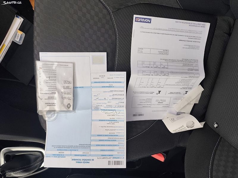 Renault Clio (2014) - fotka 44 z 45